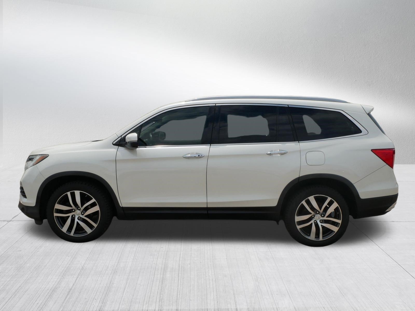 Used 2016 Honda Pilot Elite image 4