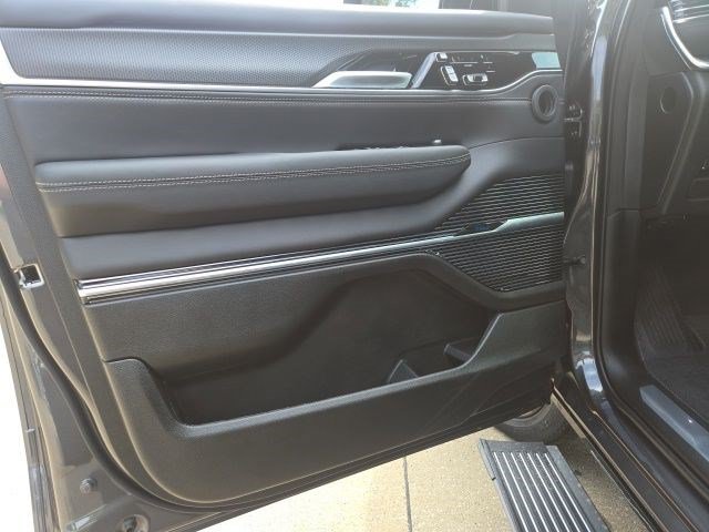 New 2026 Jeep Grand Wagoneer L Summit AWD/4WD image 6