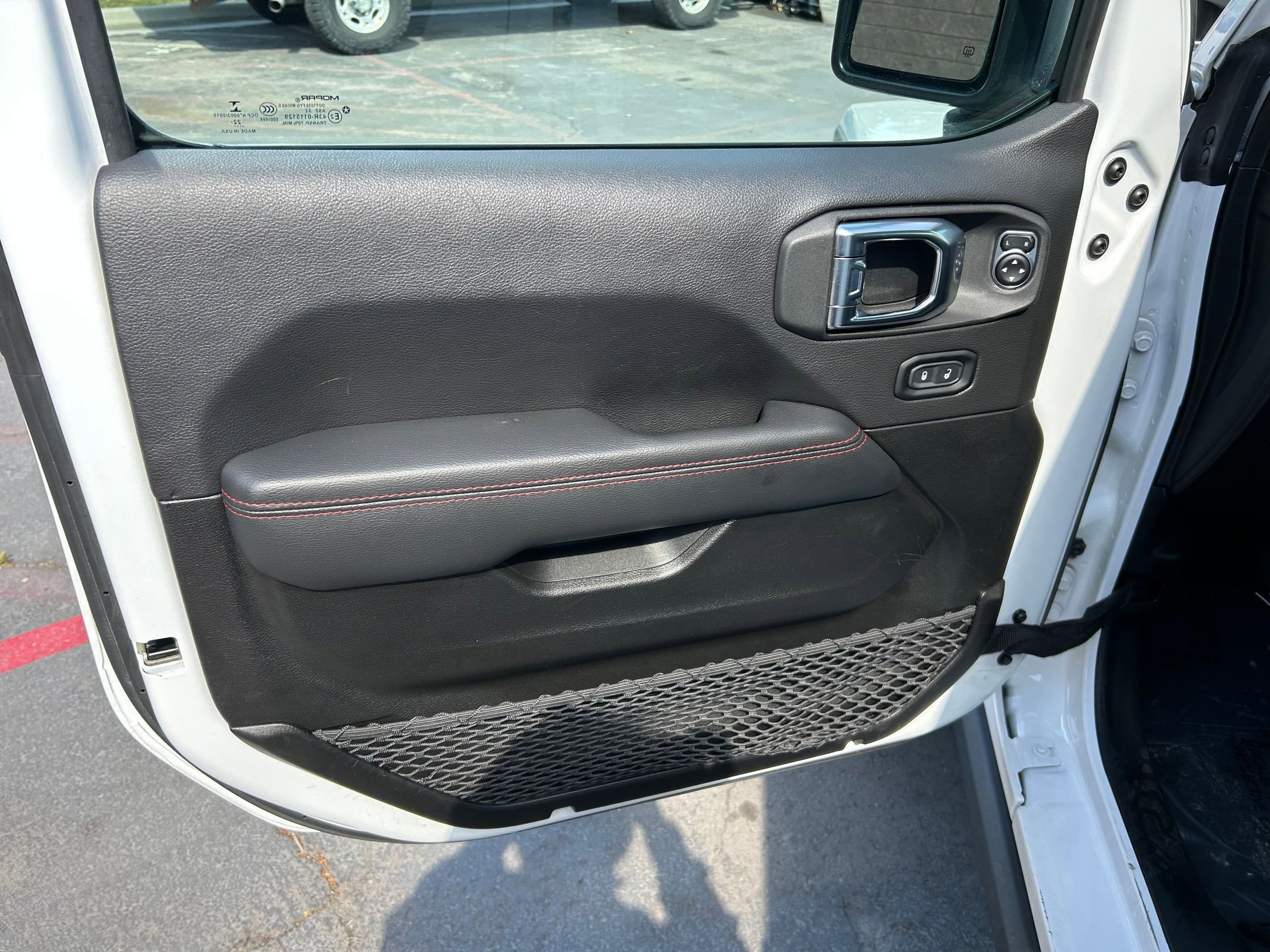 Used 2023 Jeep Gladiator Rubicon w/ Cold Weather Group AWD/4WD image 10