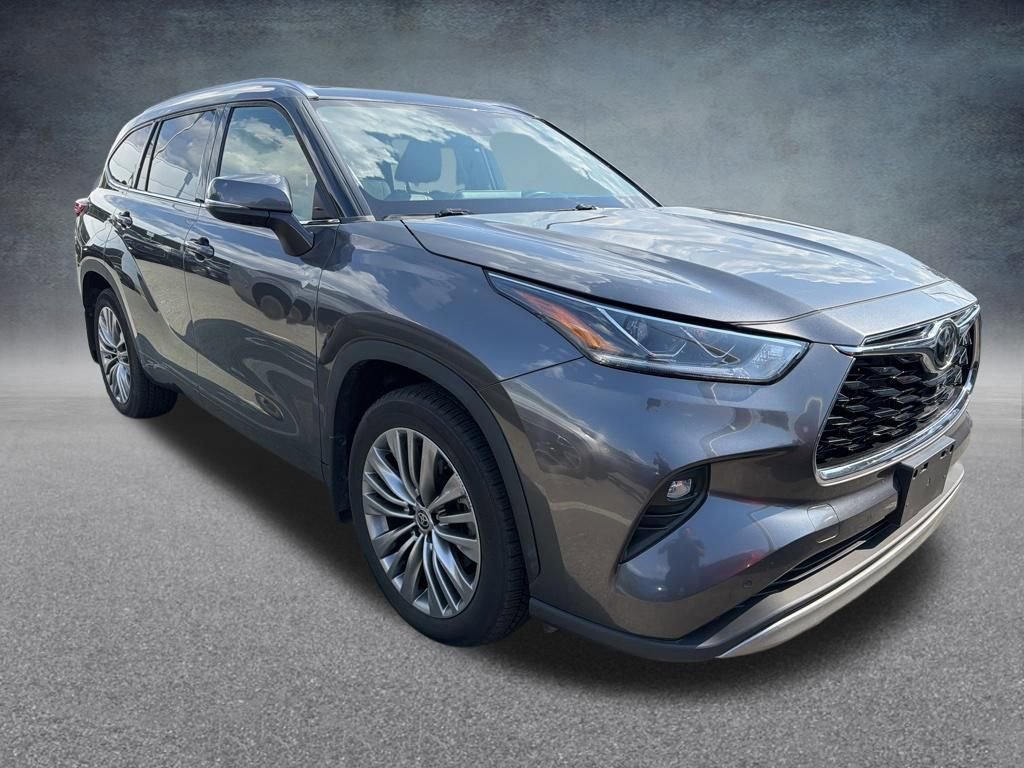 Used 2021 Toyota Highlander Platinum AWD/4WD image 6
