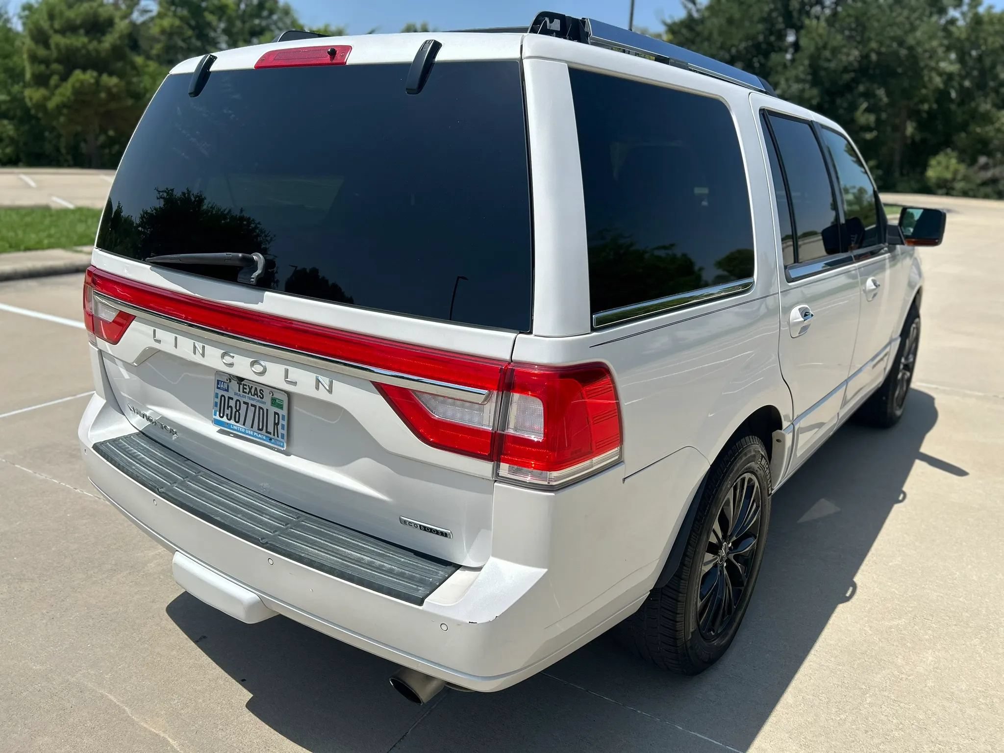Used 2015 Lincoln Navigator 2WD image 6