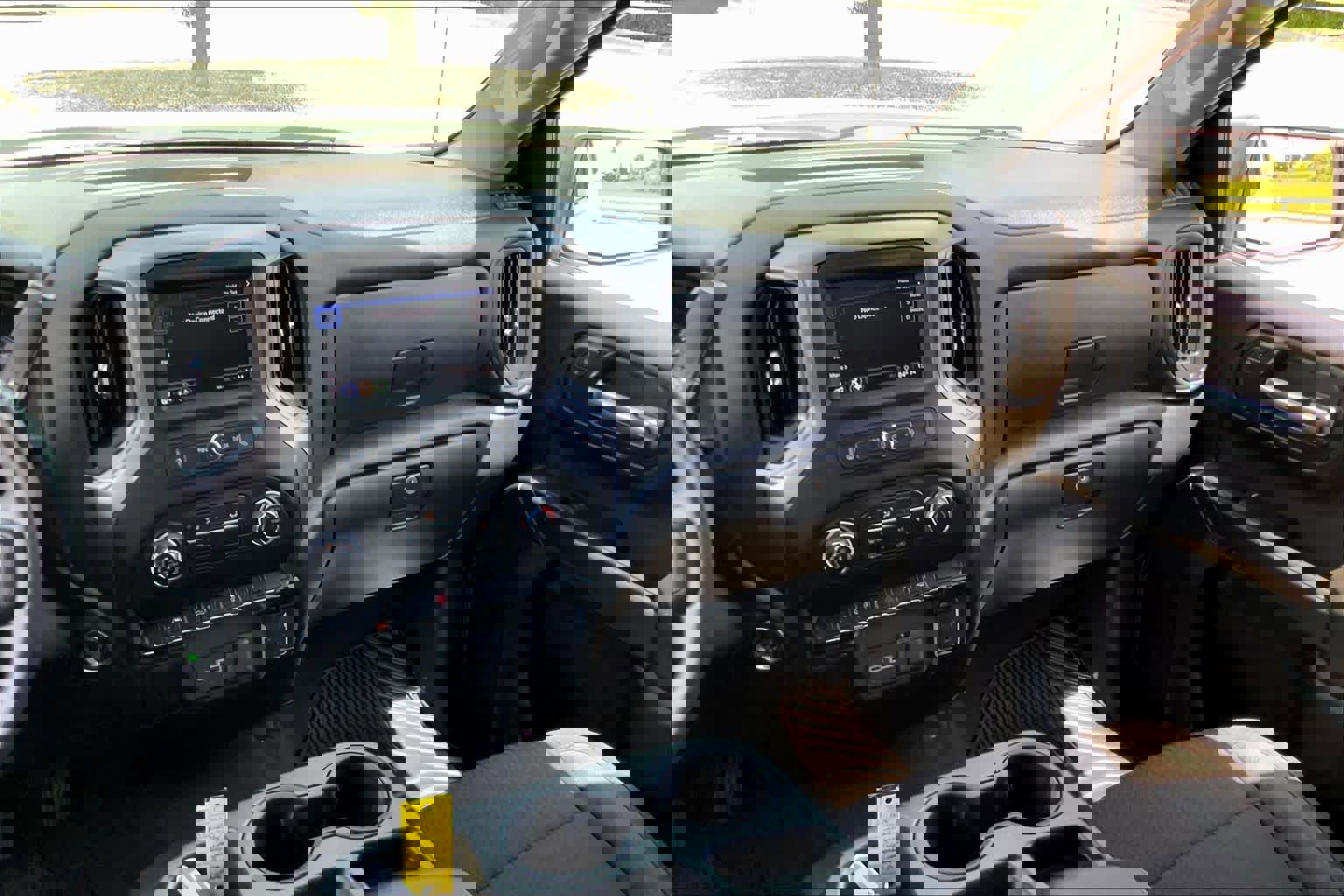 Used 2024 Chevrolet Silverado 1500 Custom image 13