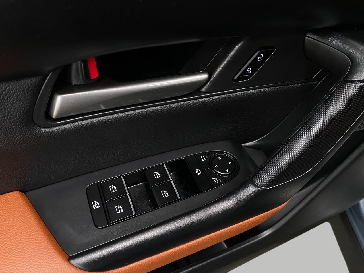 Used 2025 MAZDA CX-50 AWD 2.5 Turbo w/ Accent Package image 31