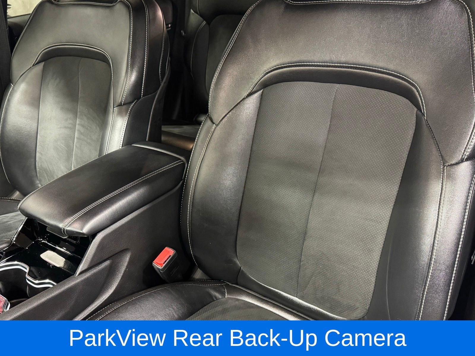 Used 2023 Jeep Grand Cherokee Altitude image 28