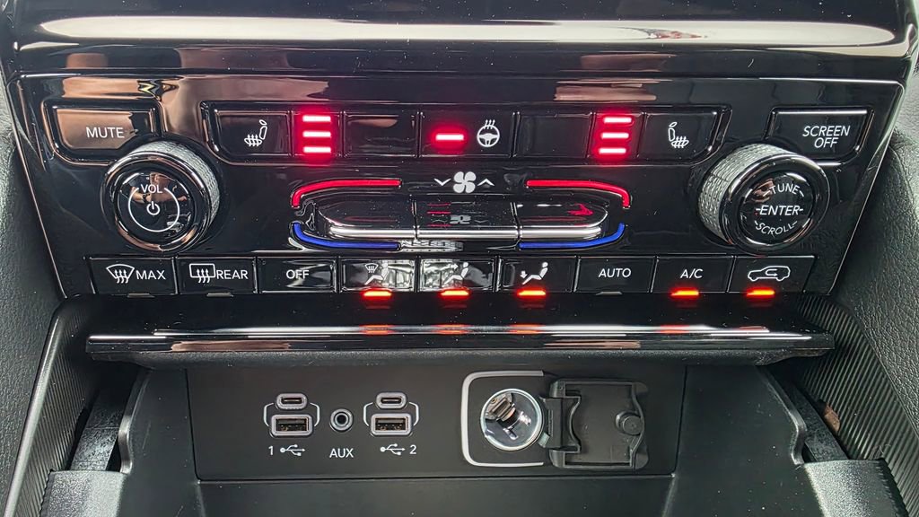 New 2025 Jeep Grand Cherokee L Limited w/ Black Appearance Package image 40