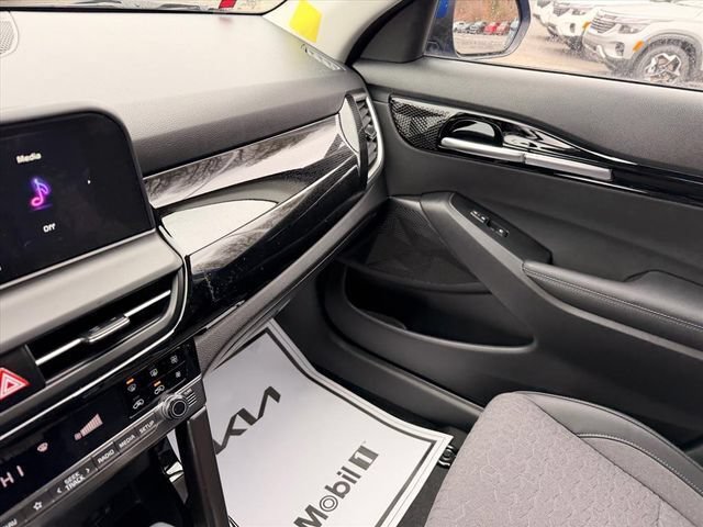 New 2026 Kia Seltos S AWD/4WD image 11