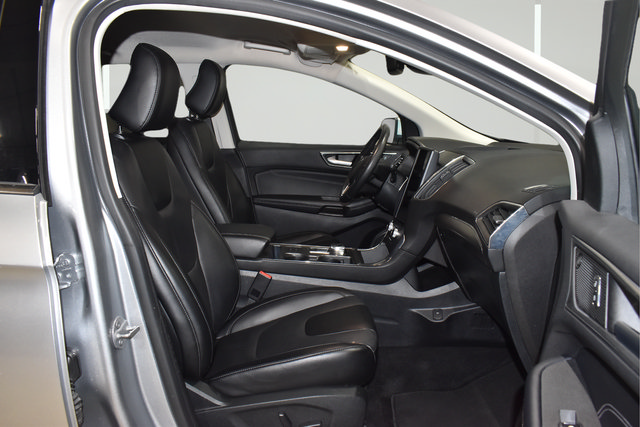 Used 2022 Ford Edge Titanium AWD/4WD image 11