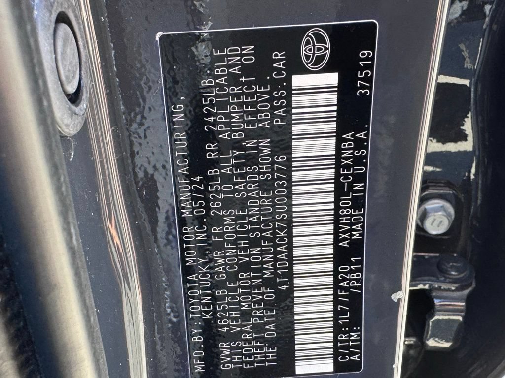 Used 2025 Toyota Camry LE FWD image 38