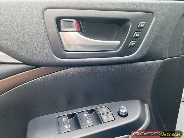 Used 2019 Toyota Highlander Limited image 25