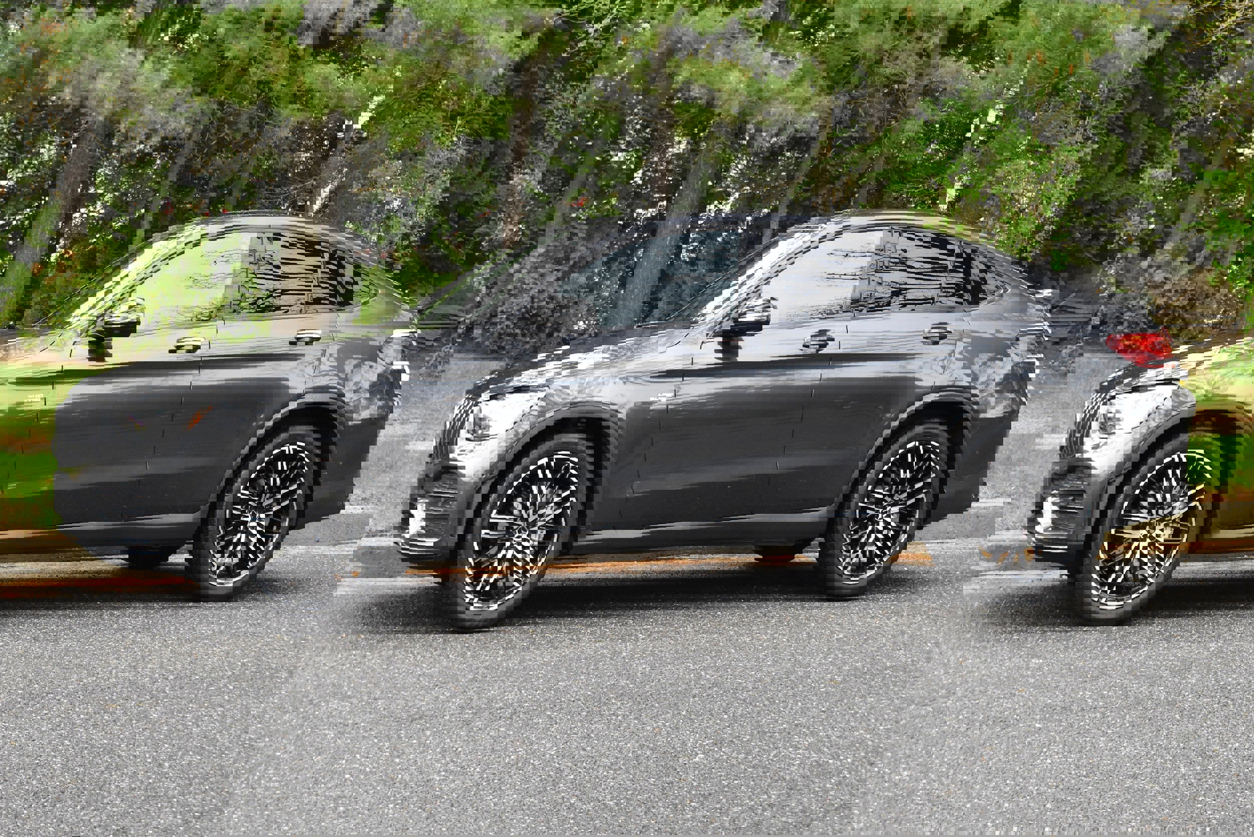 Used 2022 Mercedes-Benz GLC 43 AMG 4MATIC image 3