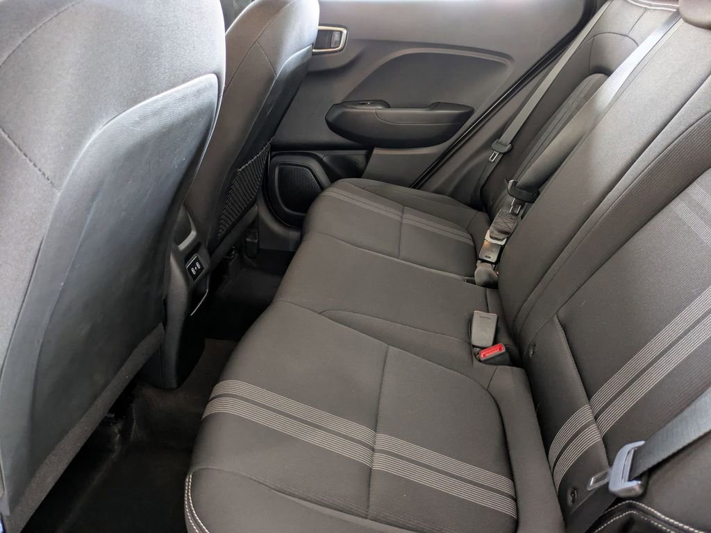 Used 2025 Hyundai Venue SEL FWD image 27