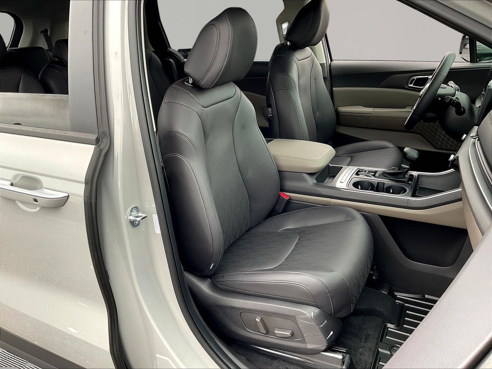 New 2027 Kia Carnival EX FWD image 19