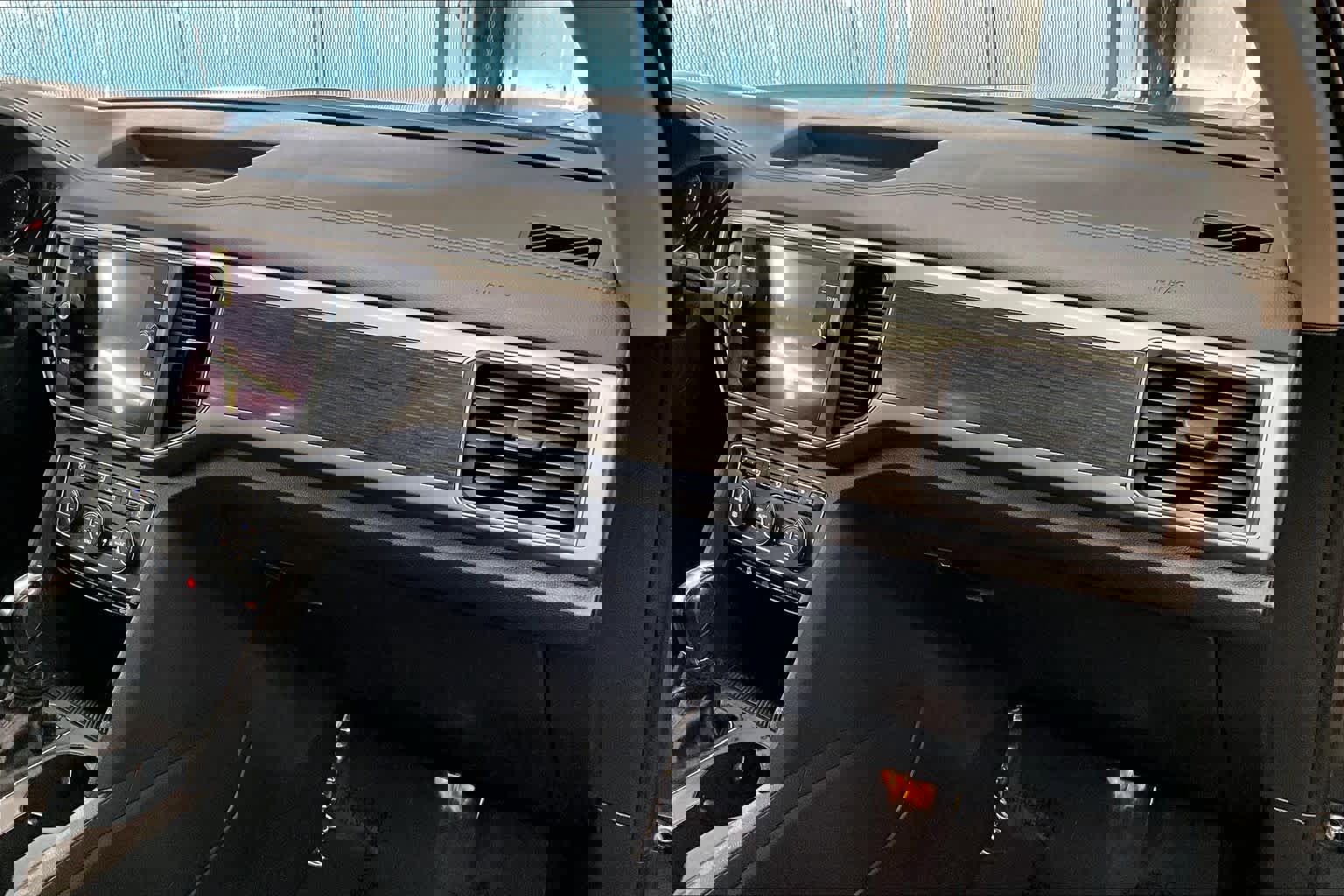 Used 2019 Volkswagen Atlas SE w/ Towing Package image 19