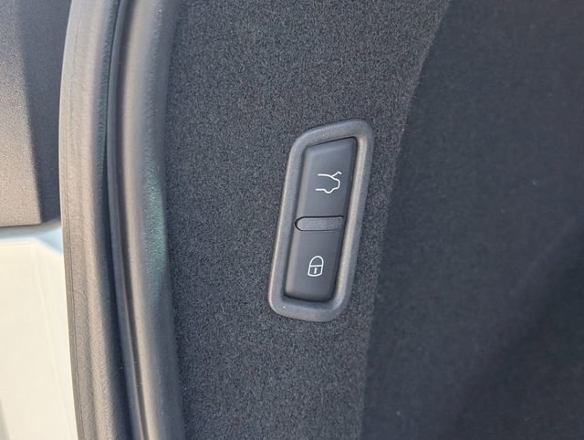 Used 2023 Maserati Levante GT AWD/4WD image 14