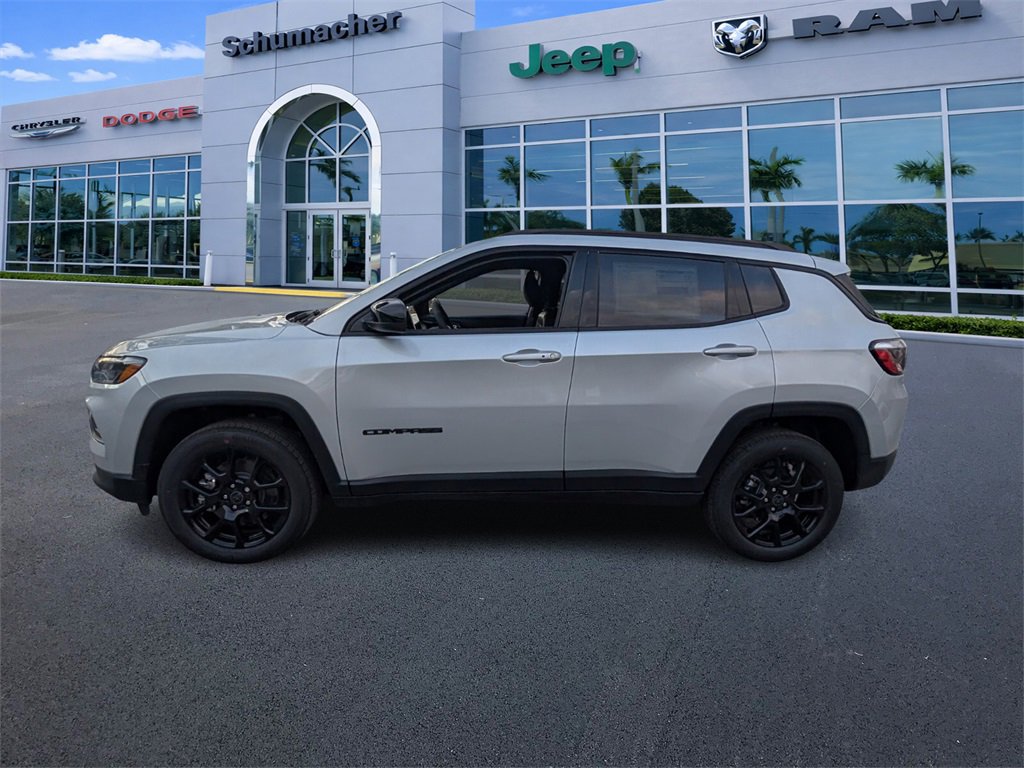 New 2026 Jeep Compass Latitude image 4
