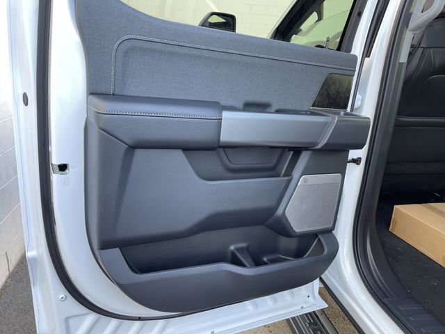 New 2026 Ford F350 Lariat w/ Black Appearance Package image 25