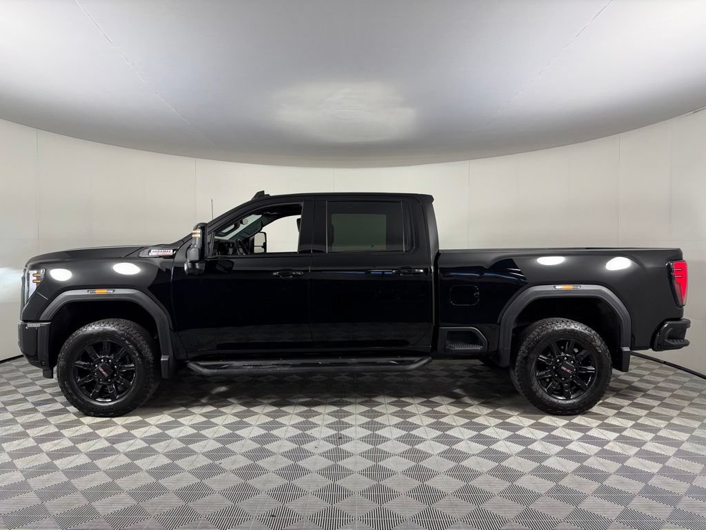 Used 2024 GMC Sierra 2500 AT4 w/ Technology Package AWD/4WD image 11