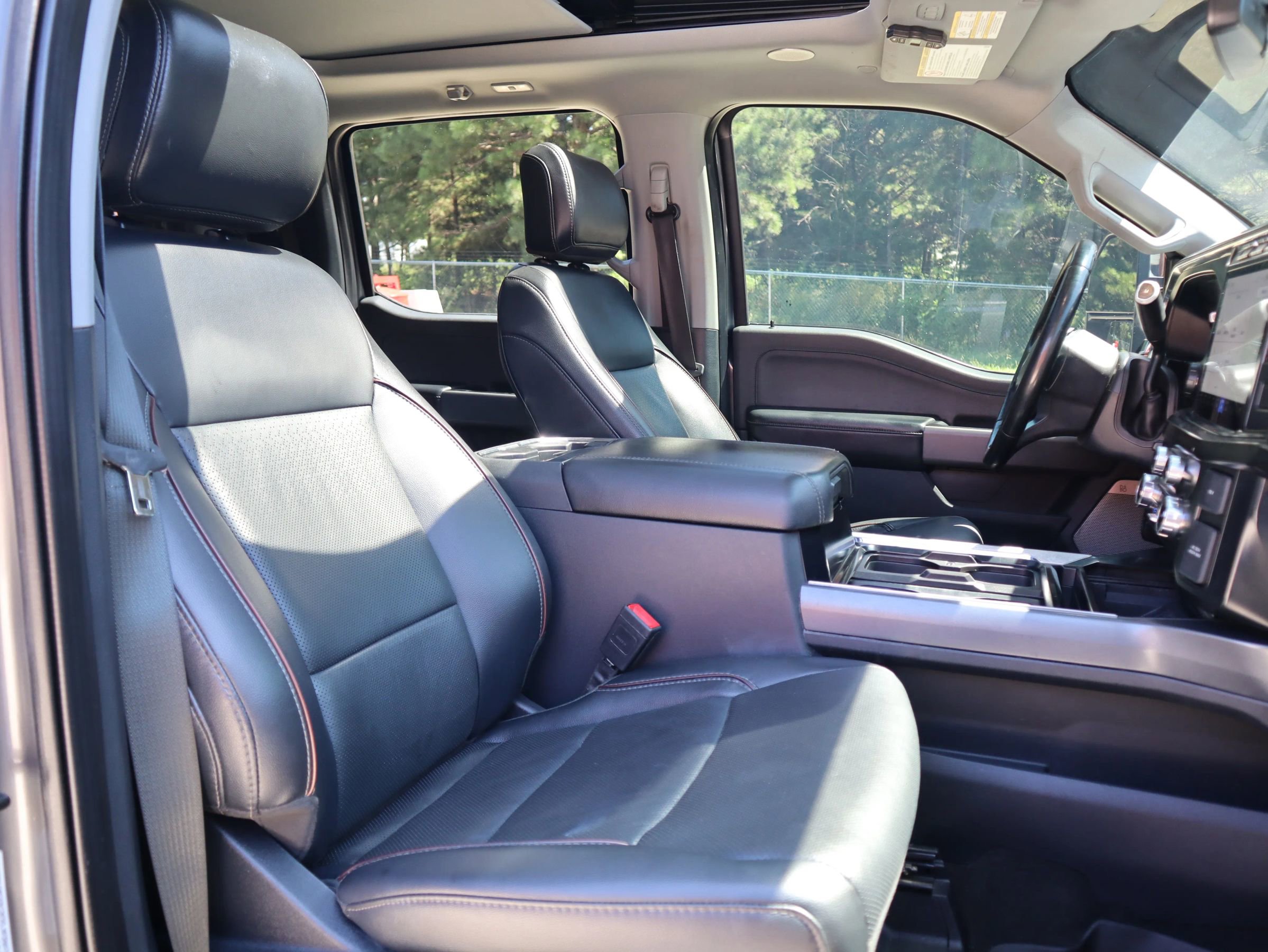 Used 2024 Ford F250 Lariat w/ Lariat Ultimate Package image 22