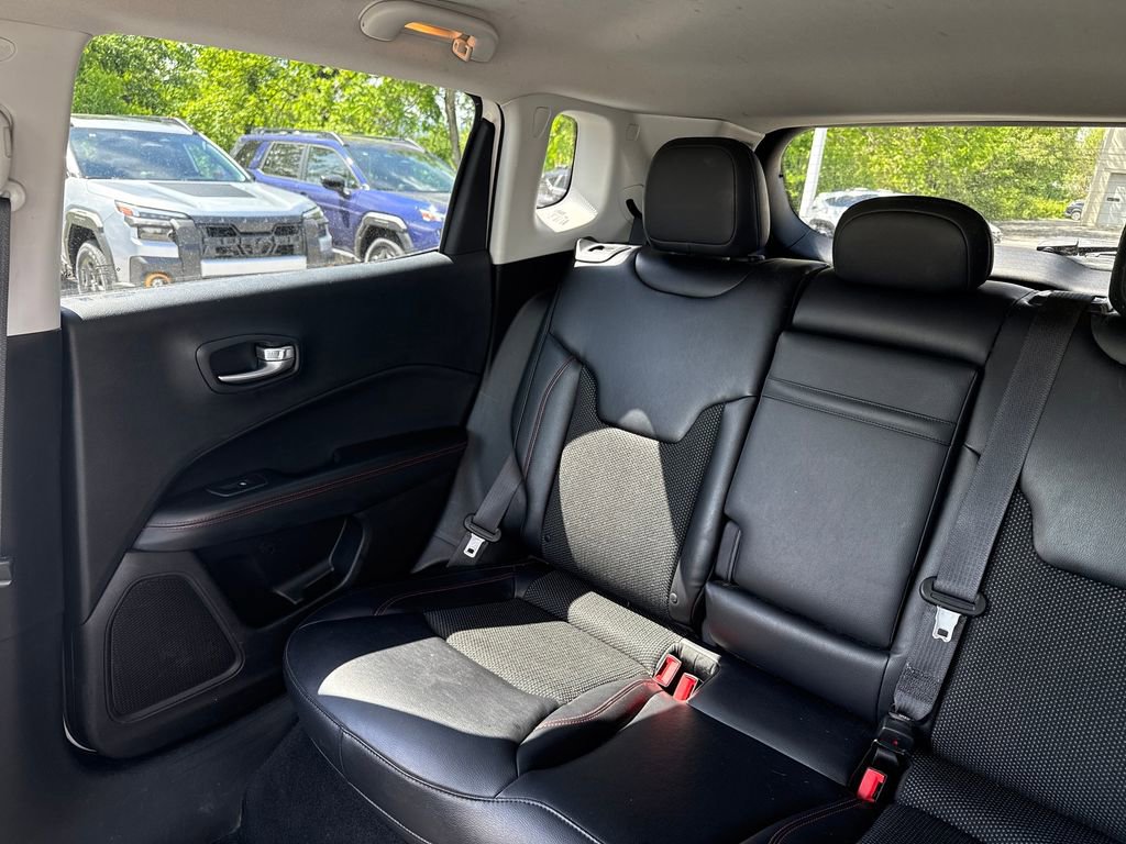 Used 2017 Jeep Compass Trailhawk w/ Navigation Group AWD/4WD image 21