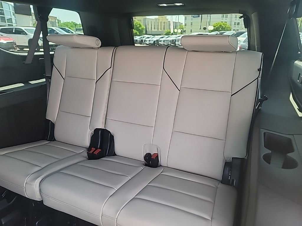 Certified 2026 Cadillac Escalade ESV Sport w/ Touring Package AWD/4WD image 12
