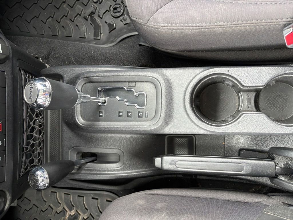 Used 2014 Jeep Wrangler Unlimited Sport w/ Quick Order Package 24S AWD/4WD image 17