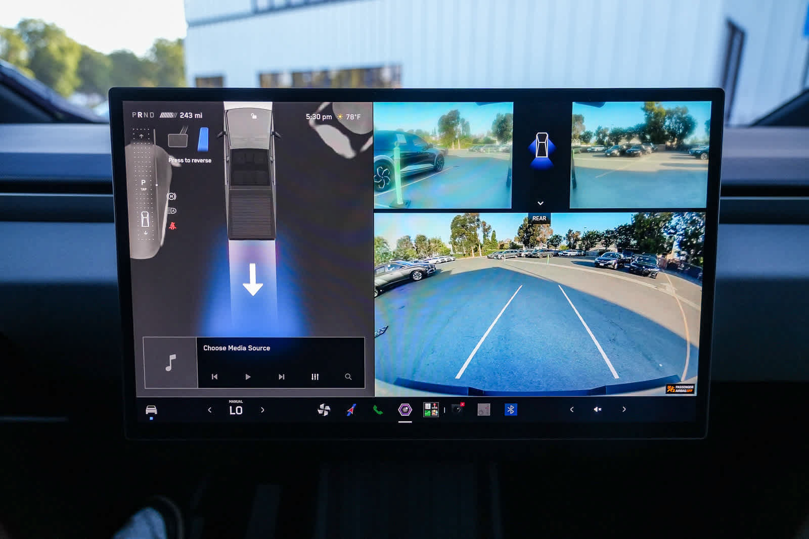 Used 2026 Tesla Cybertruck AWD Crew Cab image 22