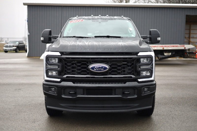 Used 2024 Ford F350 XLT w/ XLT Premium Package image 8