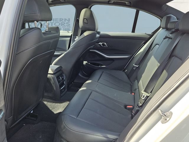 Used 2024 BMW 330e image 4