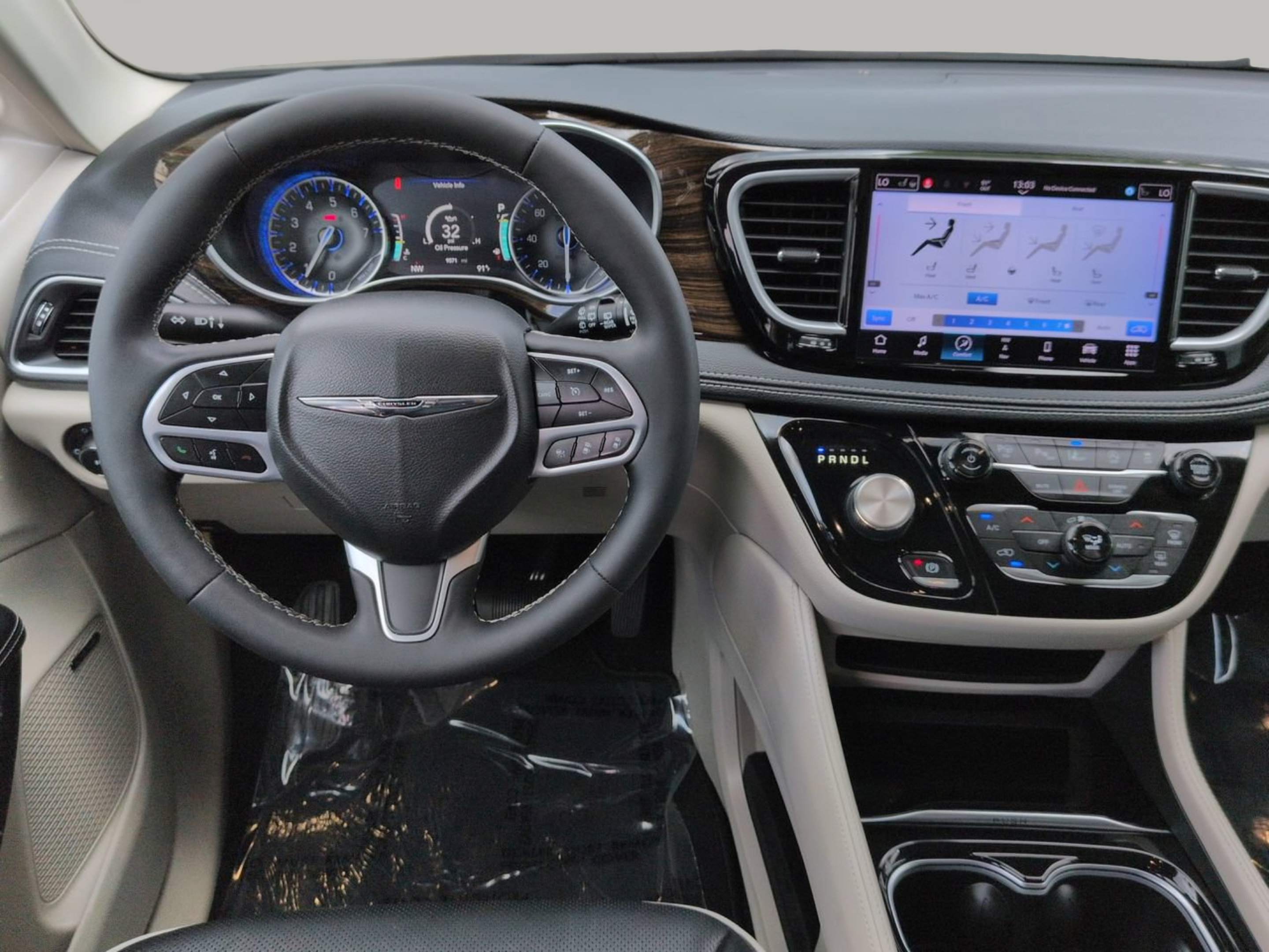 Used 2022 Chrysler Pacifica Limited AWD/4WD image 21