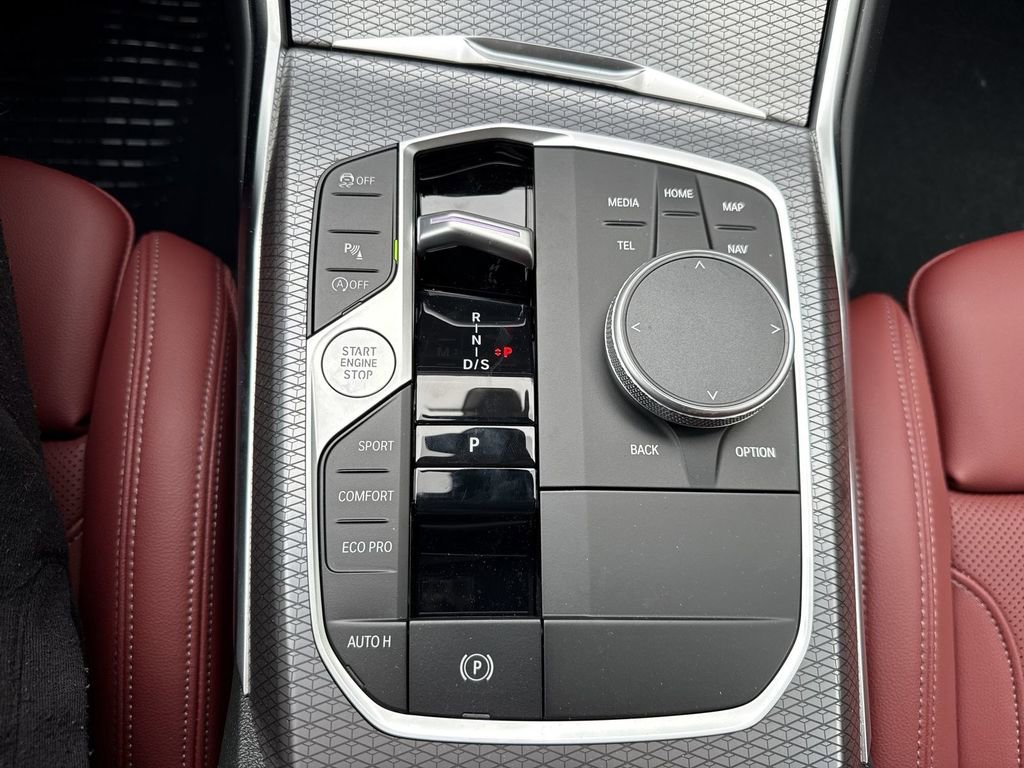 Used 2025 BMW 330i xDrive Sedan w/ Convenience Package image 22