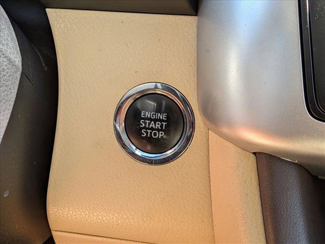 Used 2015 Toyota Highlander XLE AWD/4WD image 17