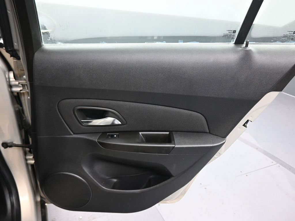 Used 2012 Chevrolet Cruze LT image 29