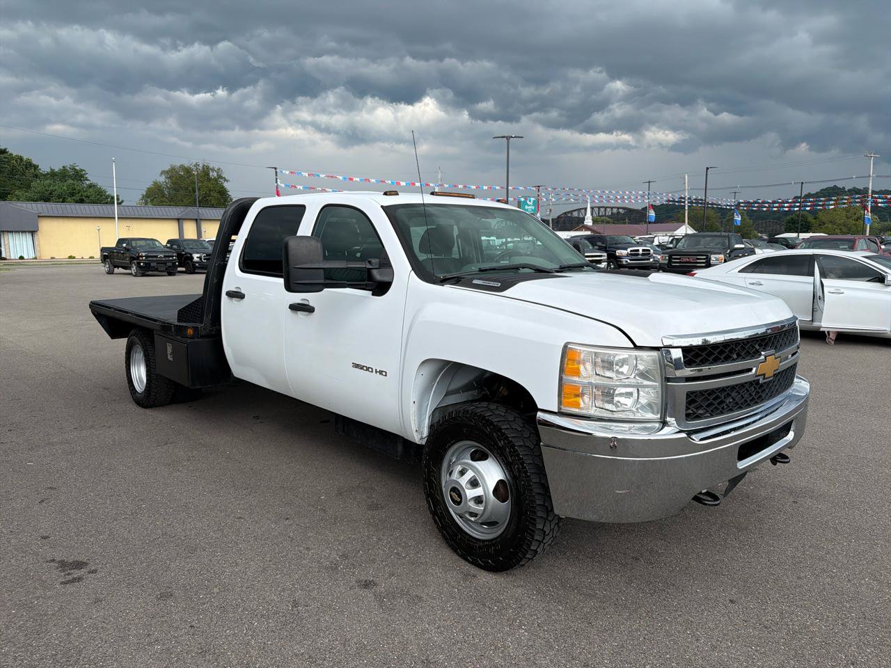 Used 2013 Chevrolet Silverado 3500 W/T w/ Skid Plate Package AWD/4WD image 3