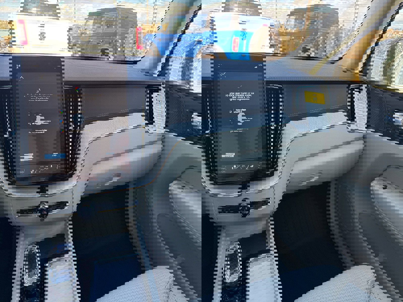 New 2026 Volvo XC60 B5 Ultra w/ Climate Package image 19