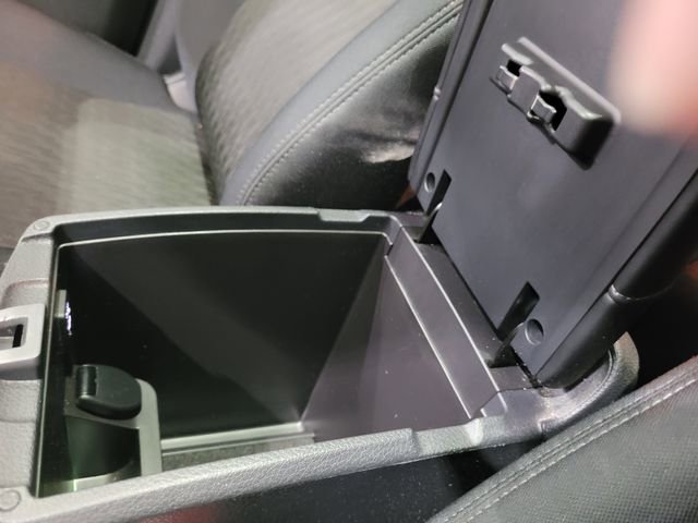 Used 2017 Nissan Rogue SV image 45