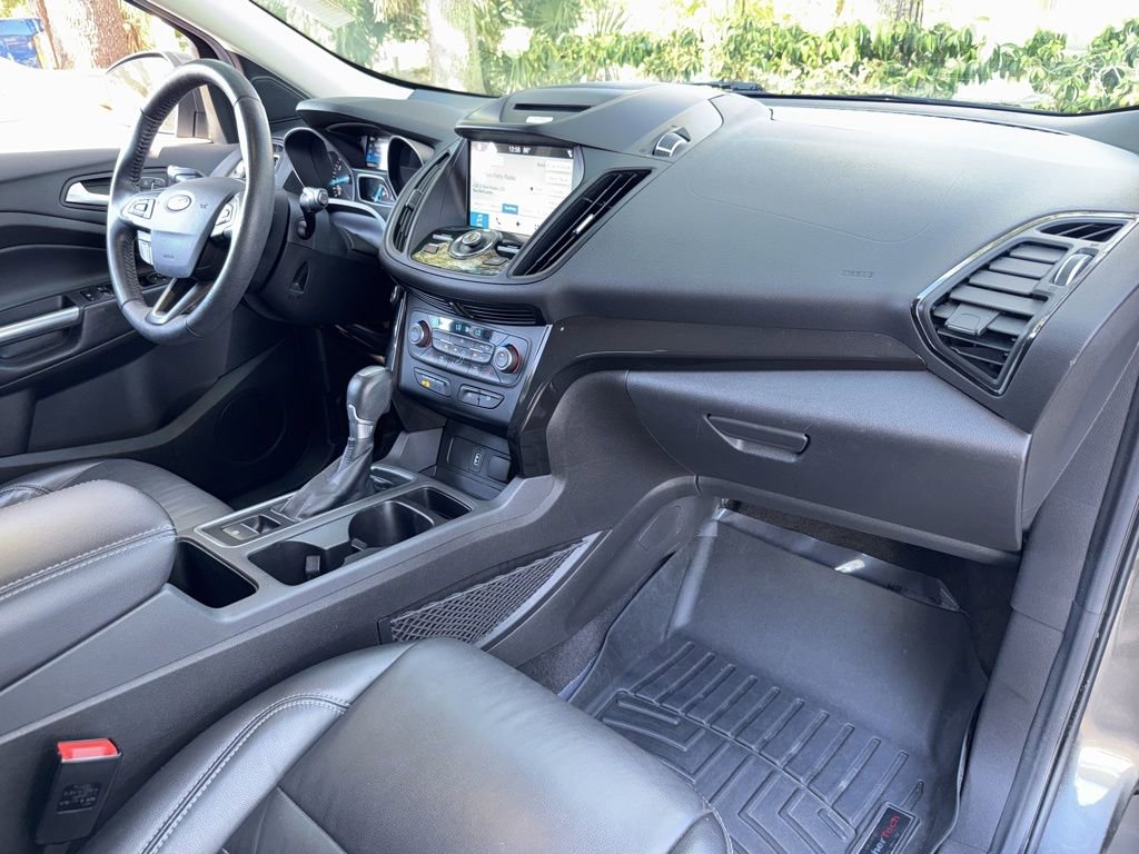 Used 2017 Ford Escape Titanium image 16