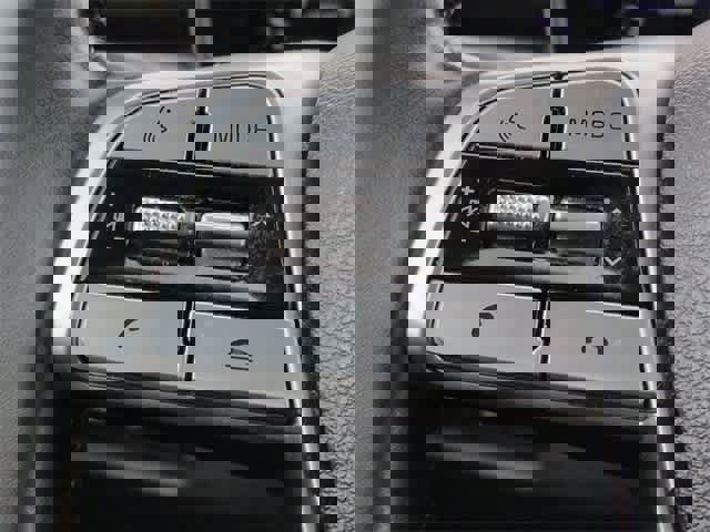 Used 2022 Kia Telluride LX image 26