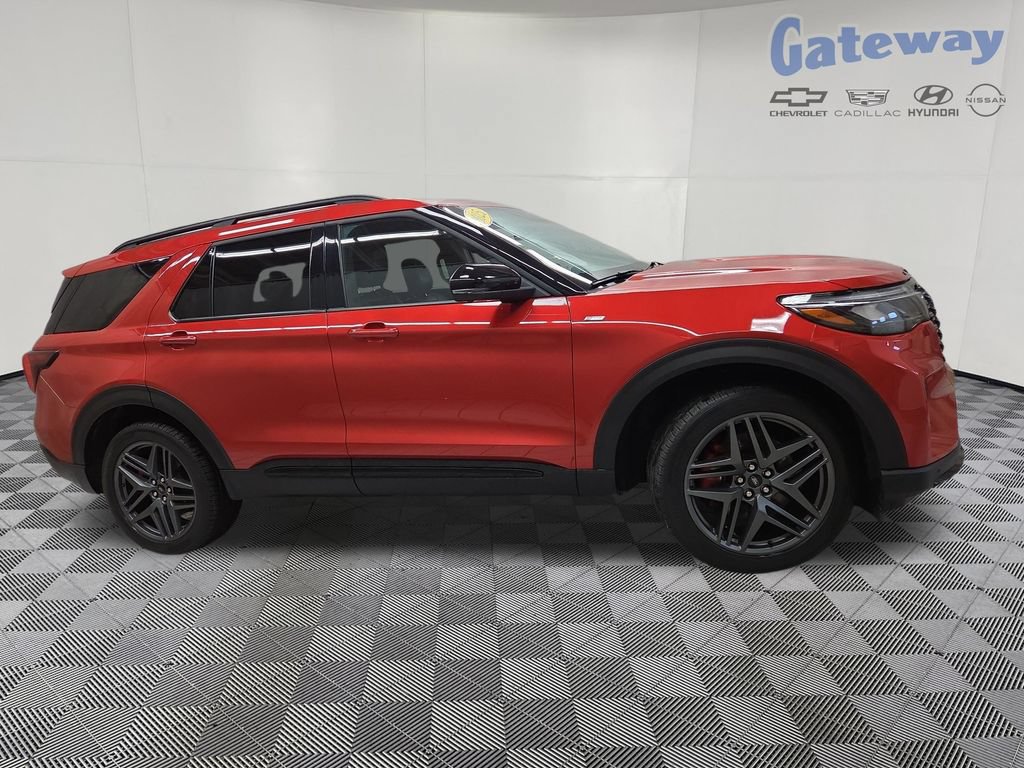 Used 2025 Ford Explorer ST-Line w/ ST-Line Street Pack