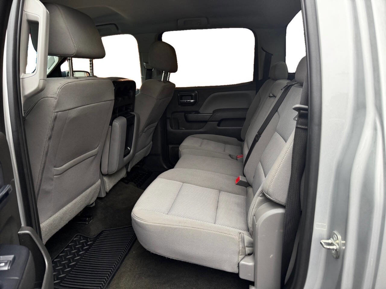 Used 2018 Chevrolet Silverado 1500 Custom w/ Custom Value Package image 10