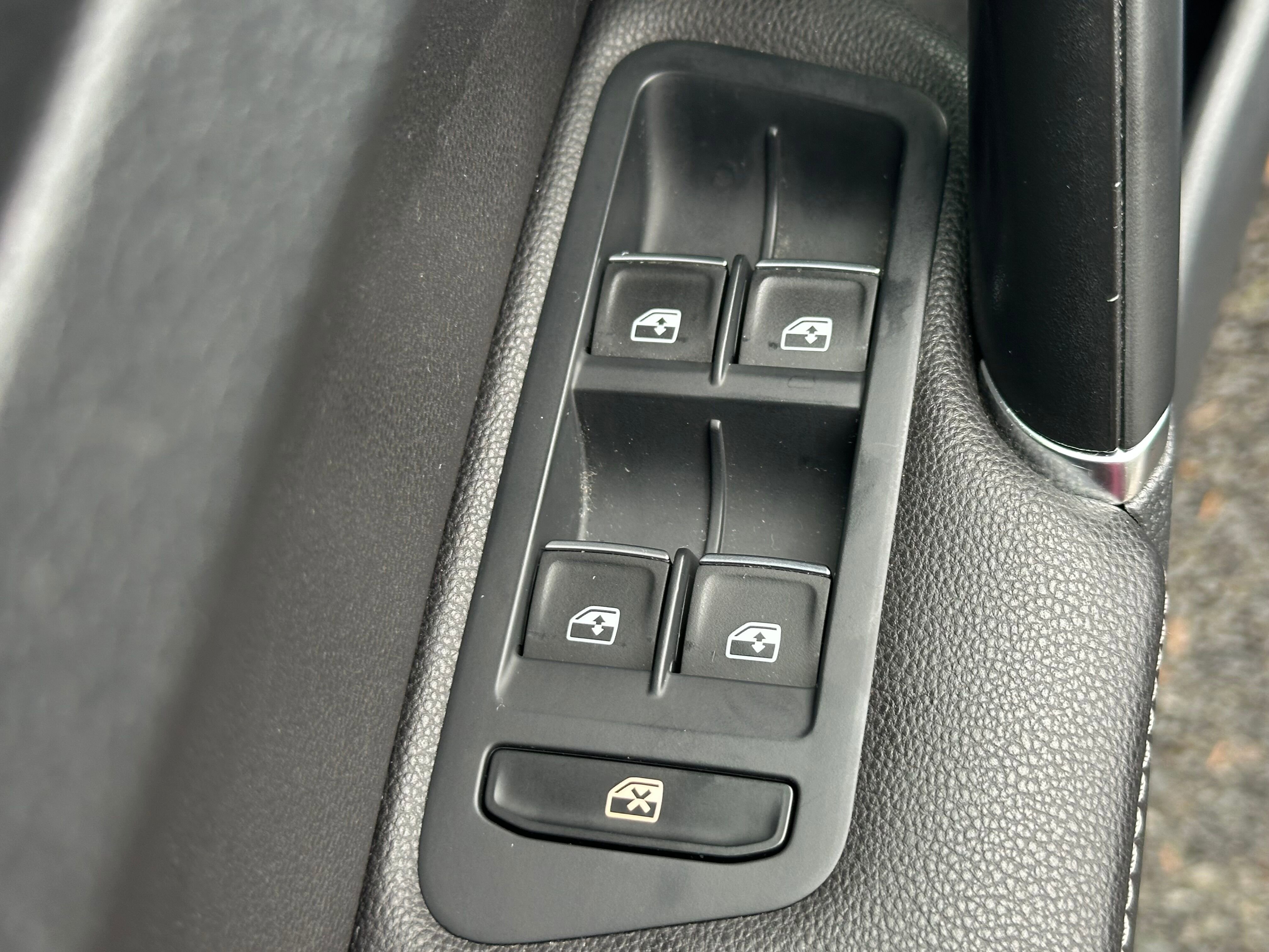 Used 2017 Volkswagen Golf Alltrack SE image 21