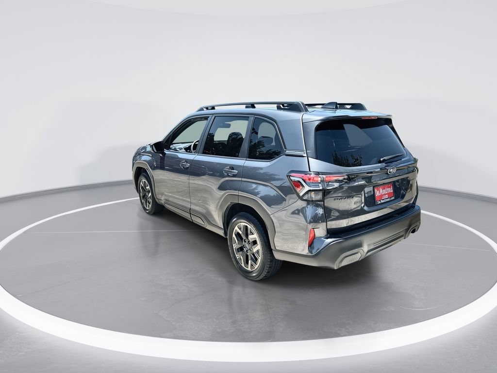 Used 2025 Subaru Forester Premium AWD/4WD image 6
