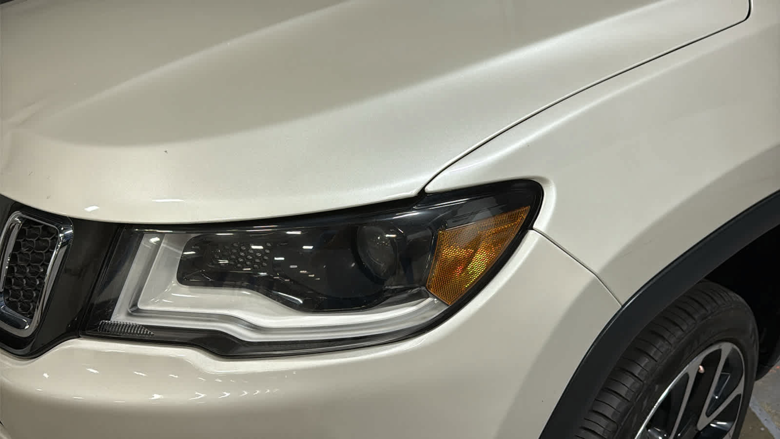 Used 2018 Jeep Compass Limited w/ Navigation Group AWD/4WD image 7