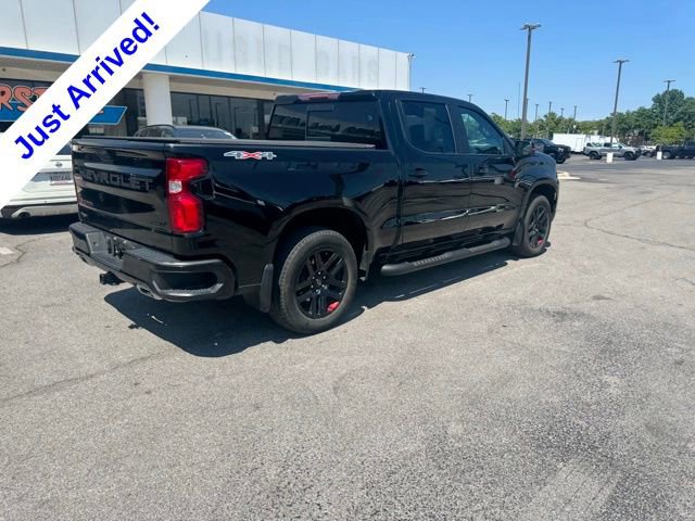 Used 2023 Chevrolet Silverado 1500 RST w/ Redline Edition AWD/4WD image 3