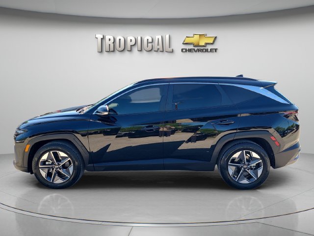 Used 2026 Hyundai Tucson SEL FWD image 2