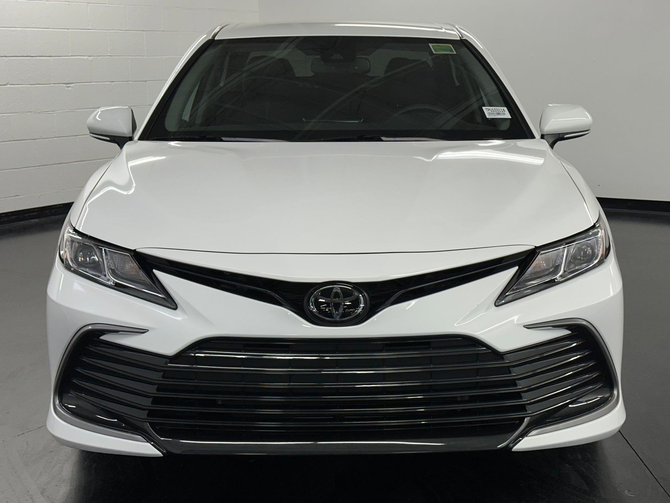 Used 2023 Toyota Camry LE image 6