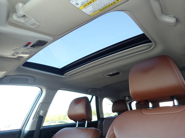 Used 2018 Subaru Outback 2.5i Touring AWD/4WD image 15