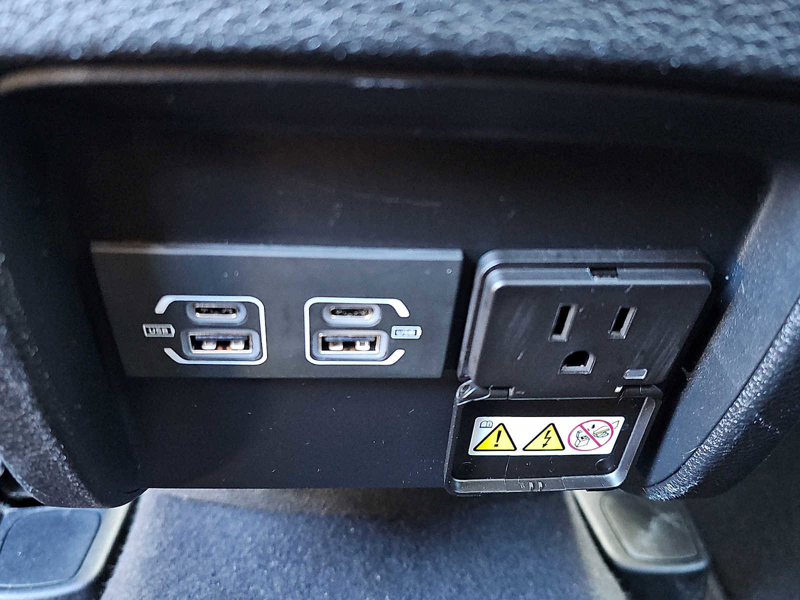 Used 2023 Jeep Cherokee Altitude Lux image 11