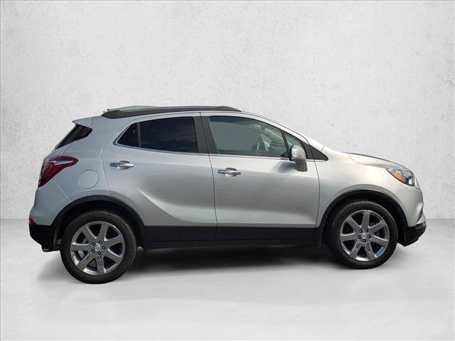 Used 2018 Buick Encore Essence w/ Experience Buick Package FWD image 4