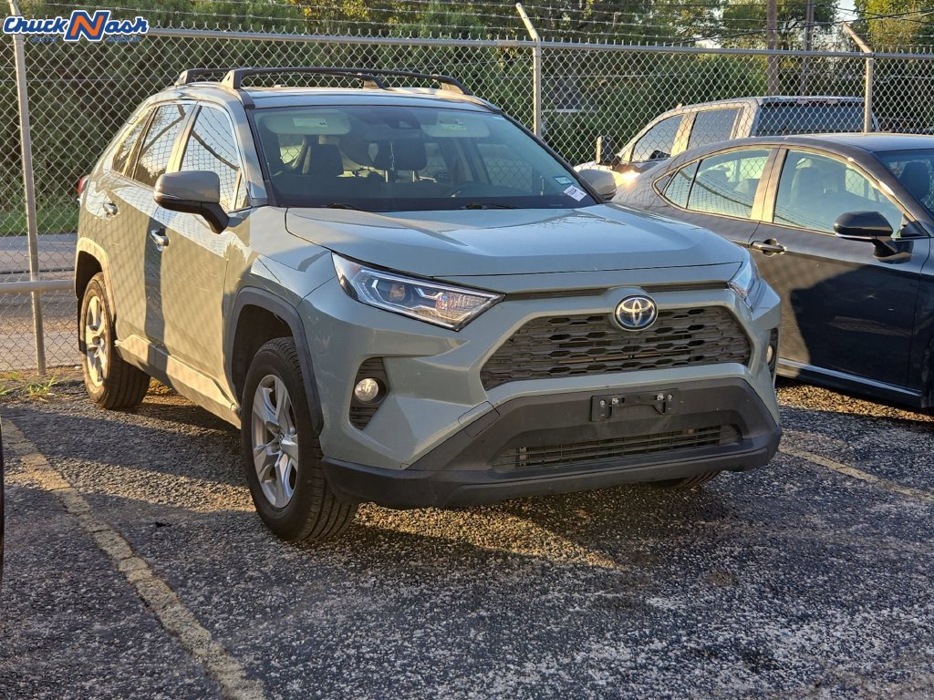 Used 2021 Toyota RAV4 XLE w/ Convenience Package