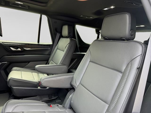 Used 2024 GMC Yukon Denali w/ Denali Reserve Package image 23
